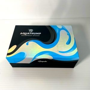 - Aquatic hump, waterproof speaker NWOT orginauto